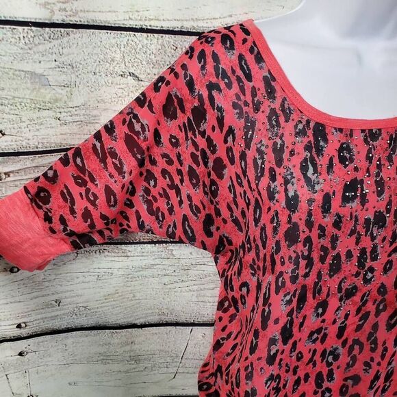 Vanity Coral Leopard Print Dolman Top Size M Animal Print Rhinestone Accent Blou - Picture 2 of 8